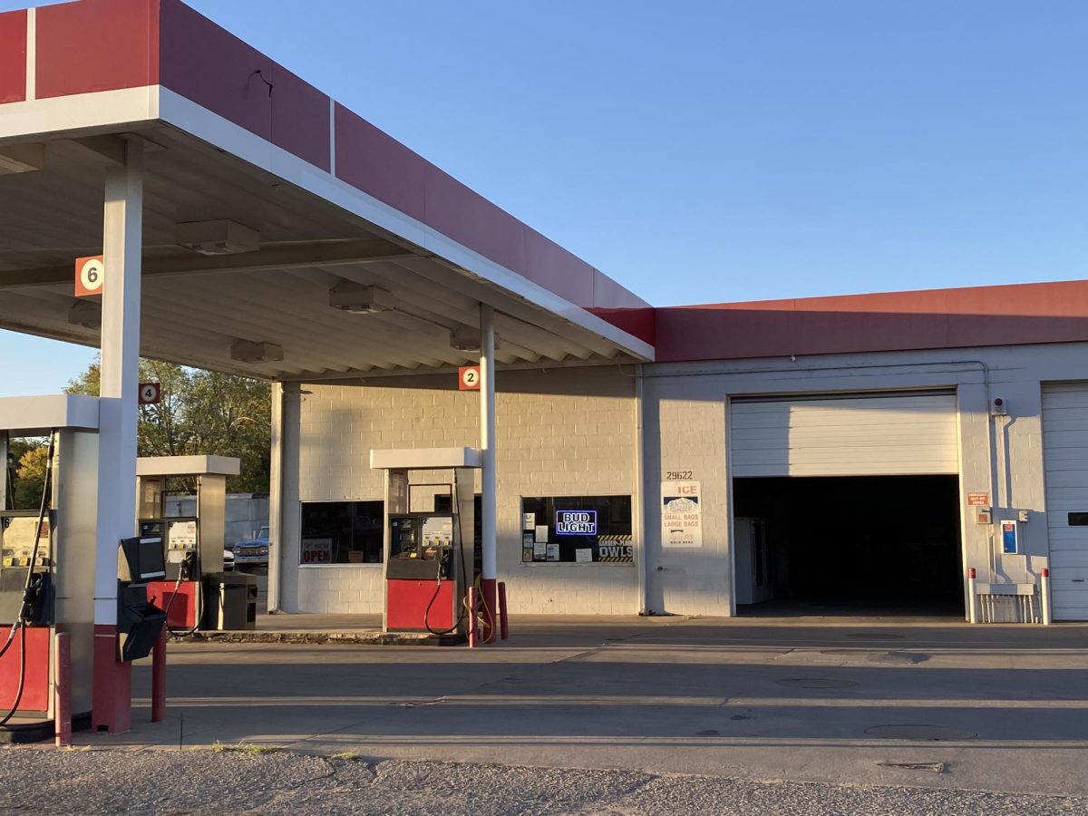 Stuhlsatz Service Station, 2023. 